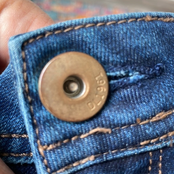 DL1961 Coco Curvy Straight Jeans Solo Dark Wash - Picture 11 of 11